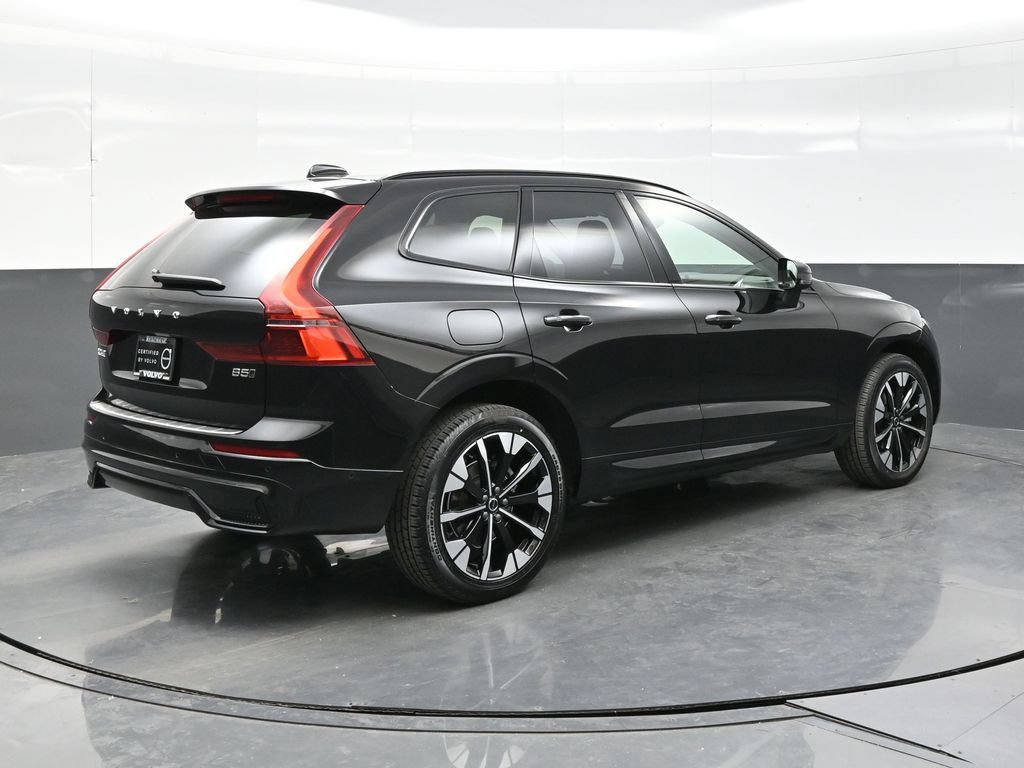 Used 2026 Volvo XC60 B5 Plus AWD/4WD image 7