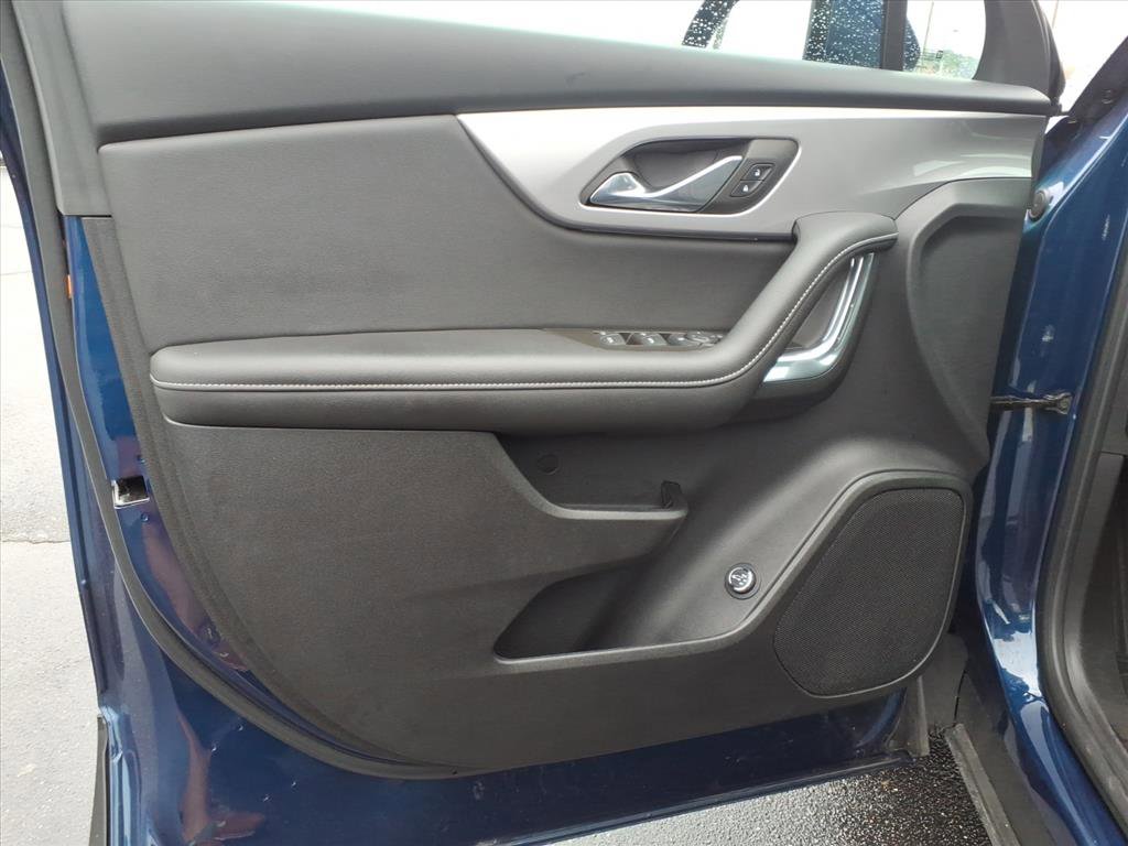Used 2023 Chevrolet Blazer LT w/ Convenience Package image 4