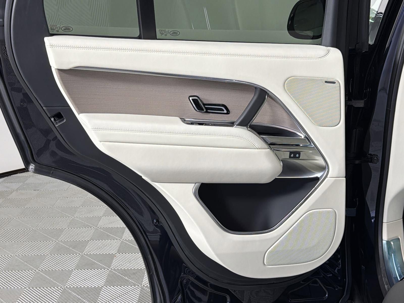 New 2026 Land Rover Range Rover SE image 26