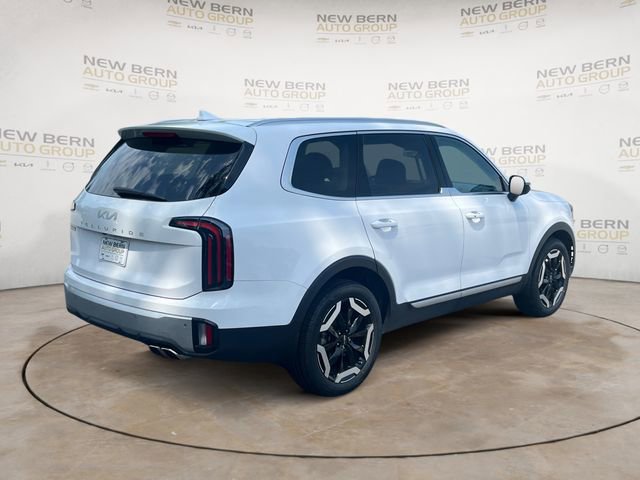 Used 2024 Kia Telluride EX FWD image 5