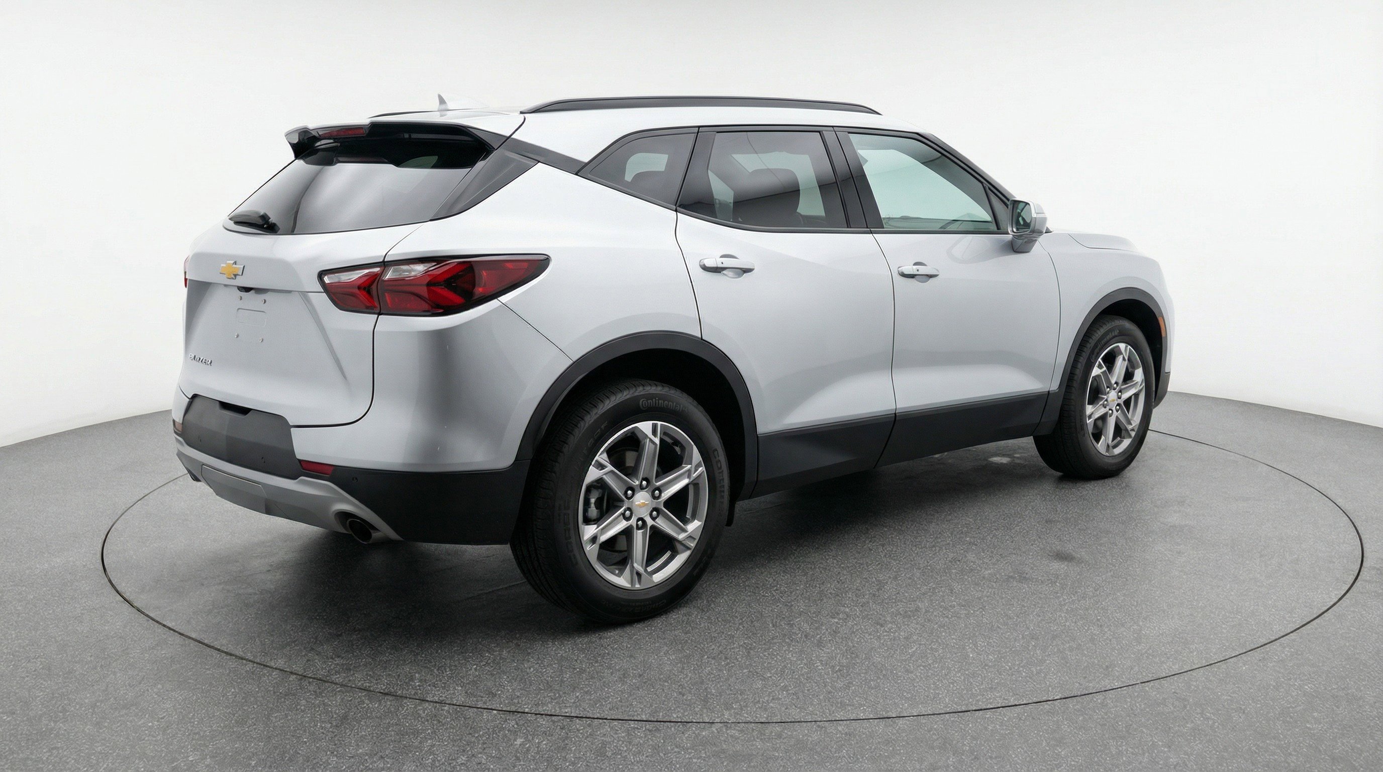 Used 2025 Chevrolet Blazer LT image 9