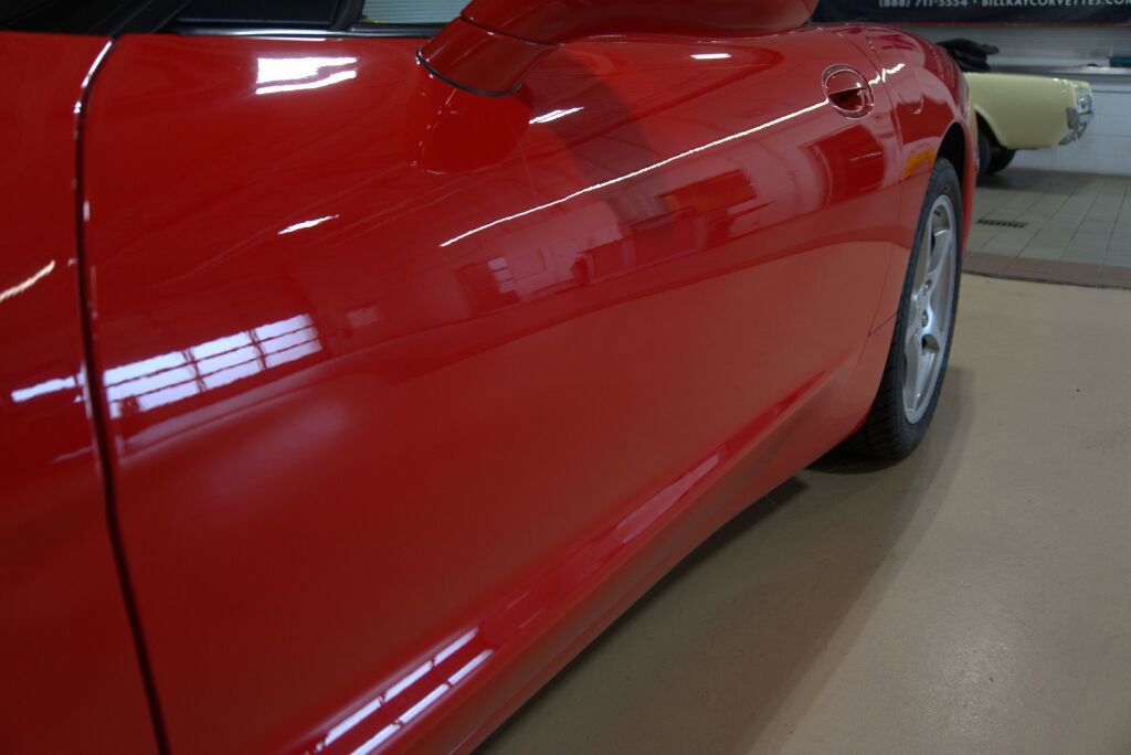 Used 2000 Chevrolet Corvette Coupe w/ Roof Pkg RWD image 15