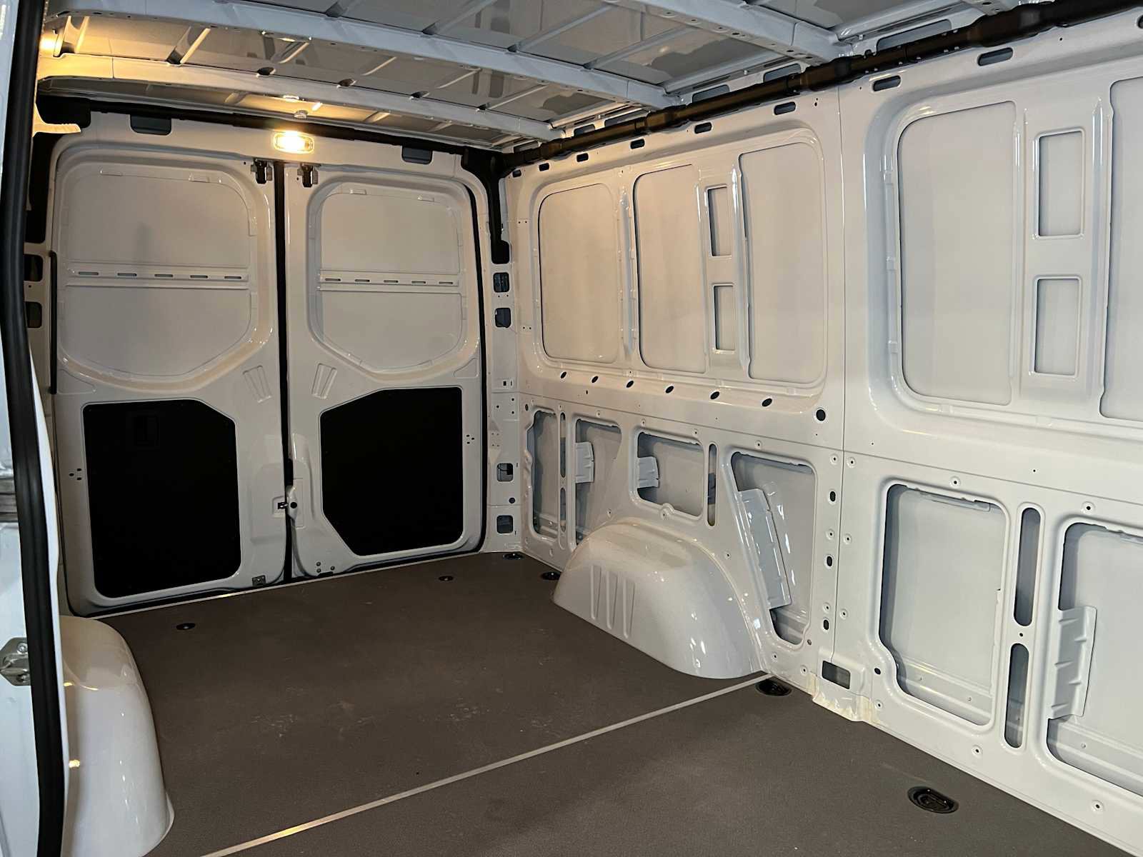 Used 2025 Mercedes-Benz Sprinter 2500 image 13