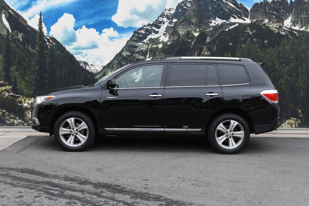 Used 2012 Toyota Highlander Limited w/ Tow Pkg AWD/4WD image 7