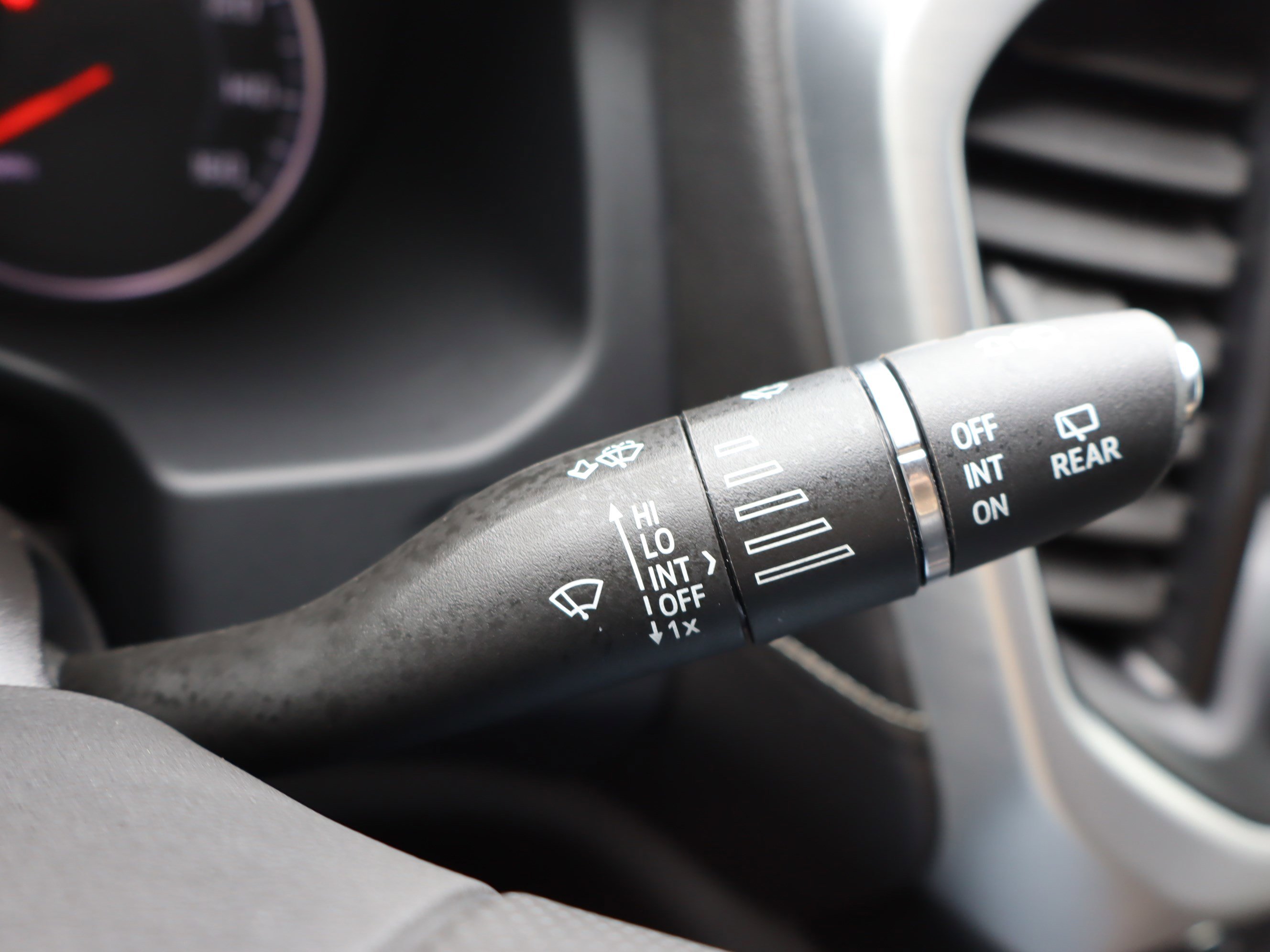 Certified 2023 GMC Acadia SLE w/ Driver Convenience Package image 22