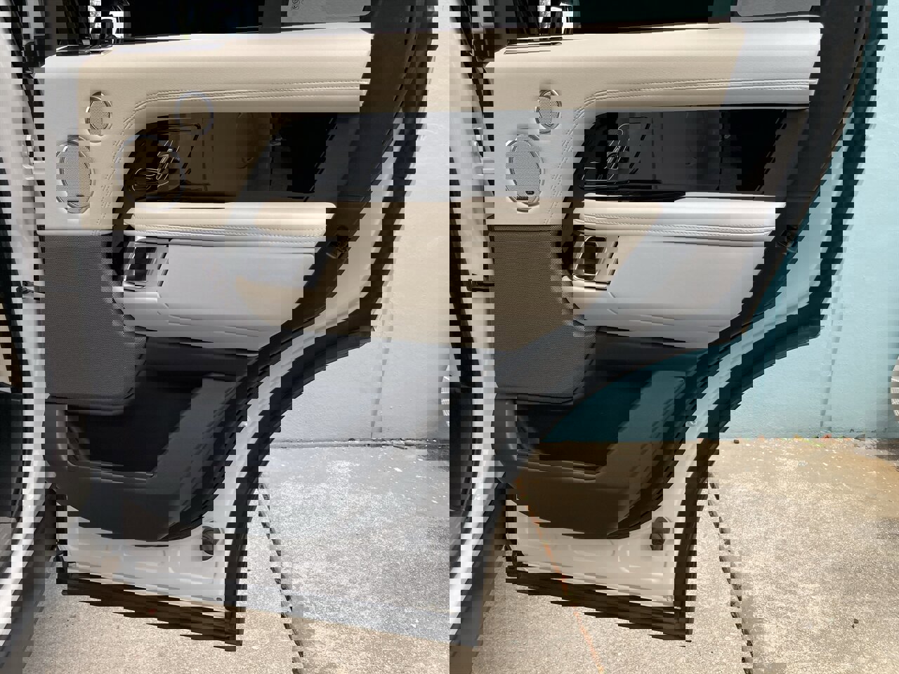 Used 2019 Land Rover Range Rover Supercharged image 37