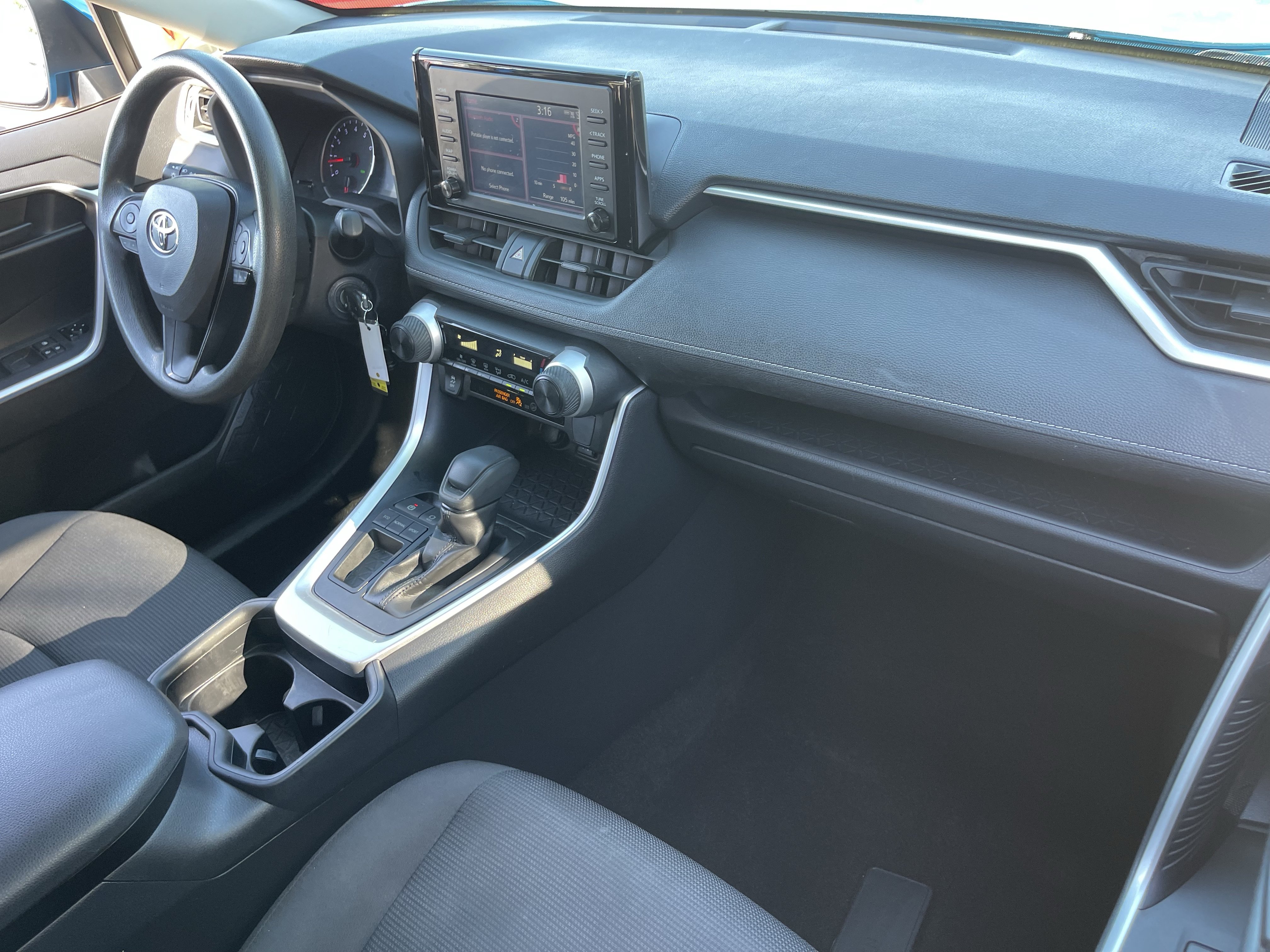 Used 2019 Toyota RAV4 LE w/ All Weather Liner Package FWD image 13