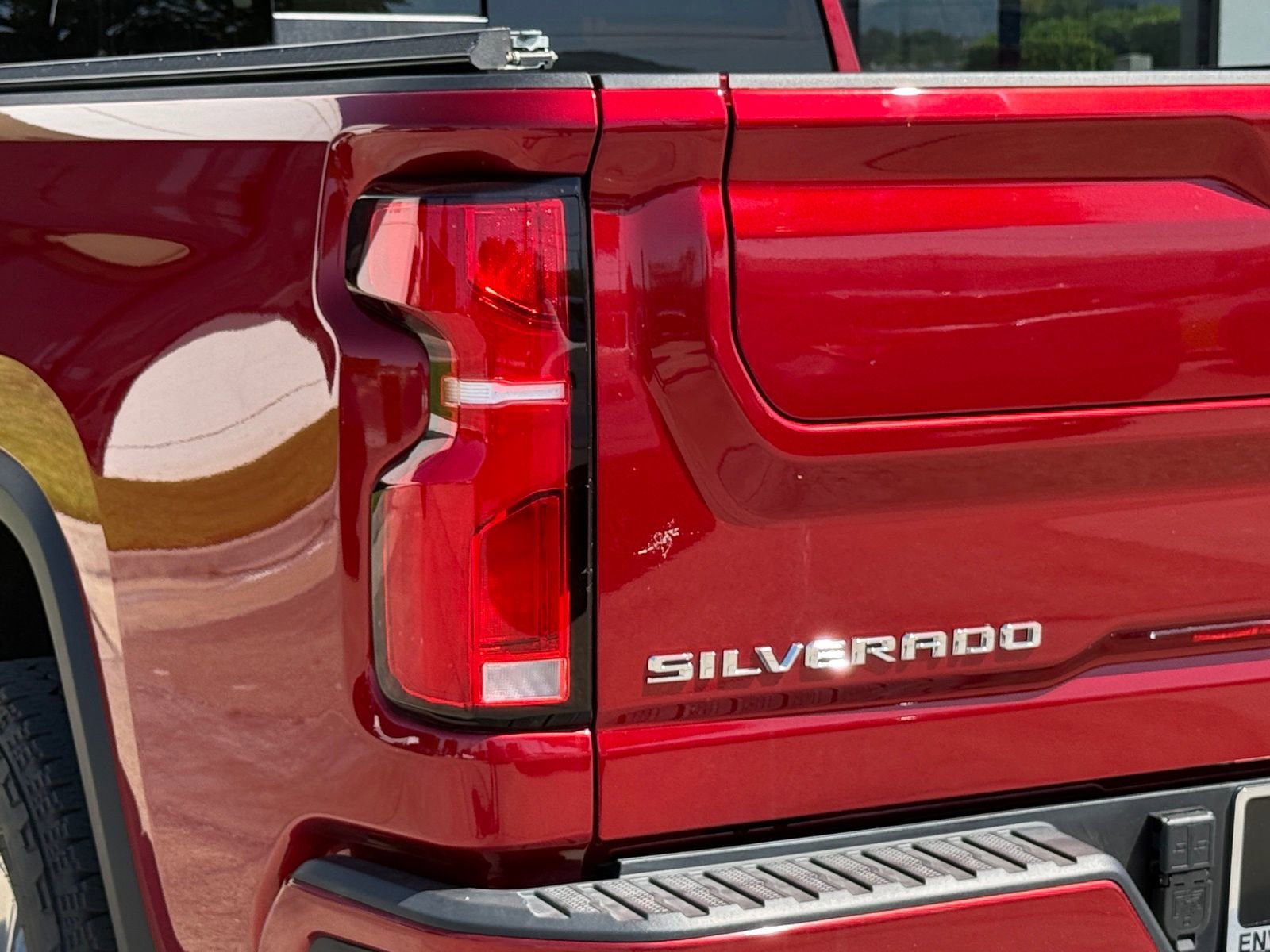 Used 2025 Chevrolet Silverado 3500 High Country w/ Technology Package AWD/4WD image 11
