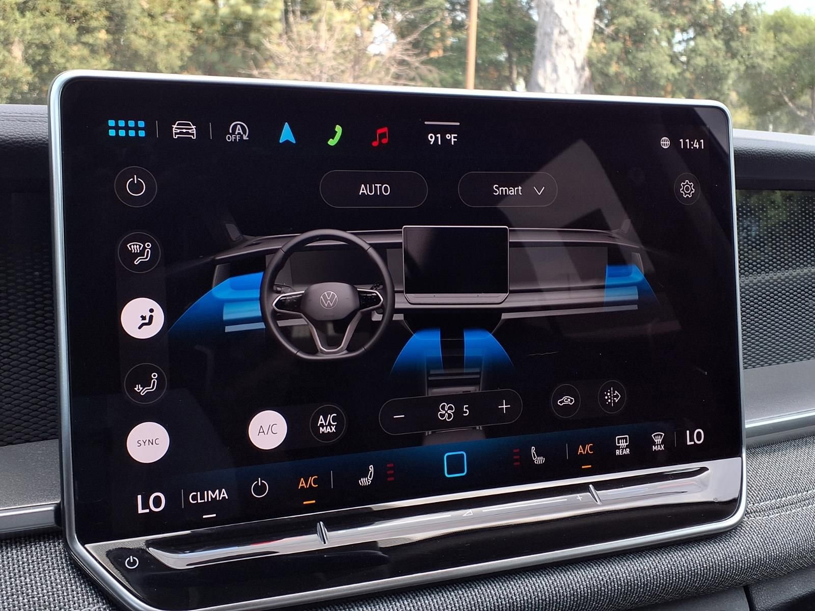 Used 2025 Volkswagen Tiguan S image 10