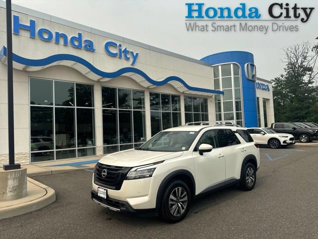 Used 2023 Nissan Pathfinder SL w/ Black Appearance Package AWD/4WD 360° Tour