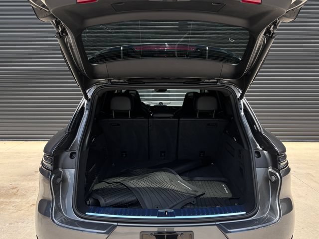 Certified 2026 Porsche Cayenne GTS AWD/4WD image 29