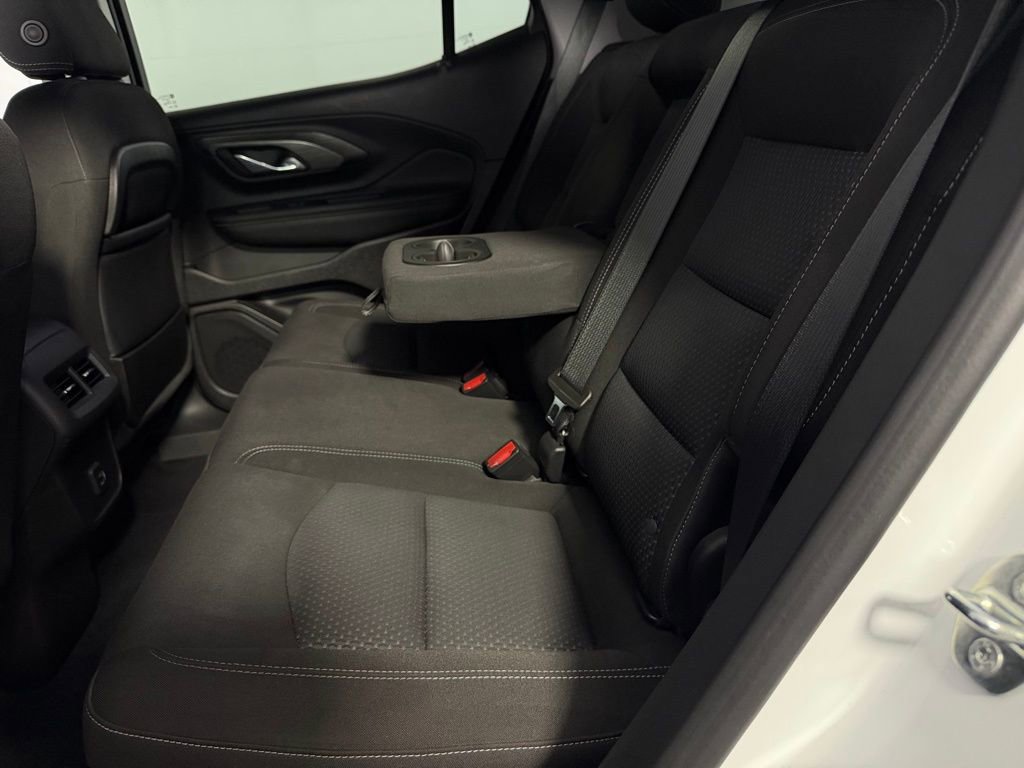 Used 2023 GMC Terrain SLE w/ Driver Convenience Package image 26
