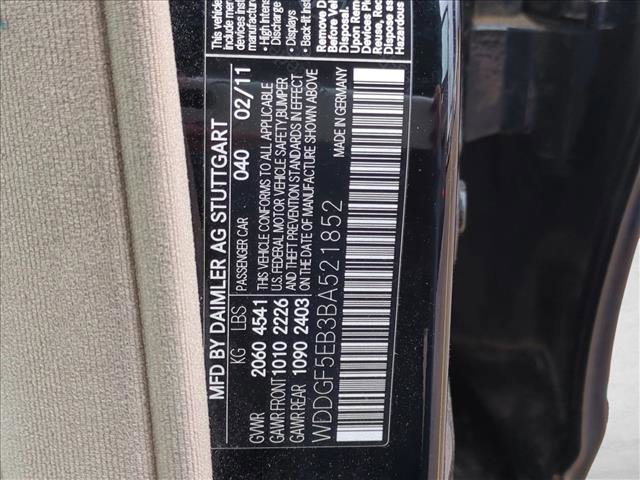 Used 2011 Mercedes-Benz C 300 Sport image 24