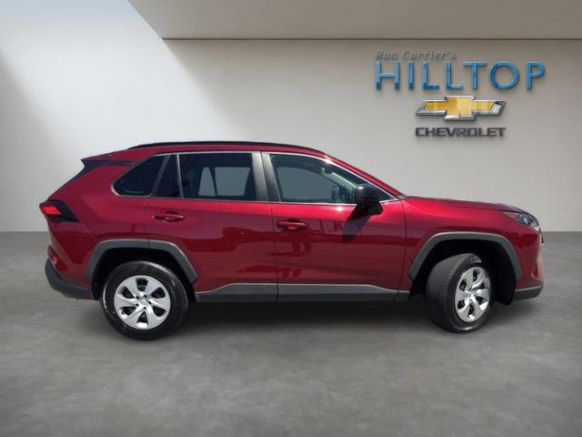 Used 2020 Toyota RAV4 LE w/ Carpet Mat Package AWD/4WD image 4