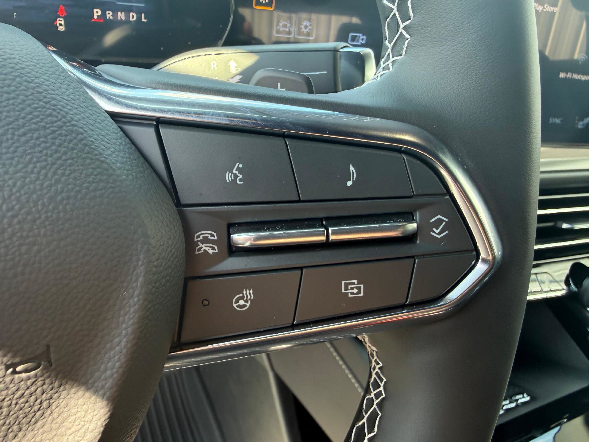 New 2026 Chevrolet Traverse LT w/ Midnight/Sport Edition FWD image 17