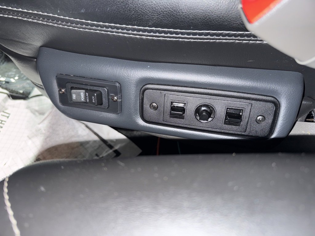 Used 2020 GMC Savana 2500 Extended w/ Enhanced Convenience Package image 25