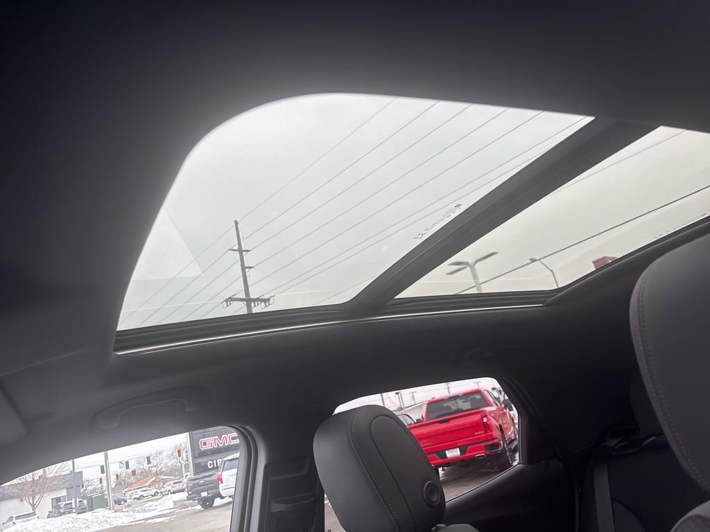 Used 2023 Chevrolet TrailBlazer RS w/ Sun and Liftgate Package image 28