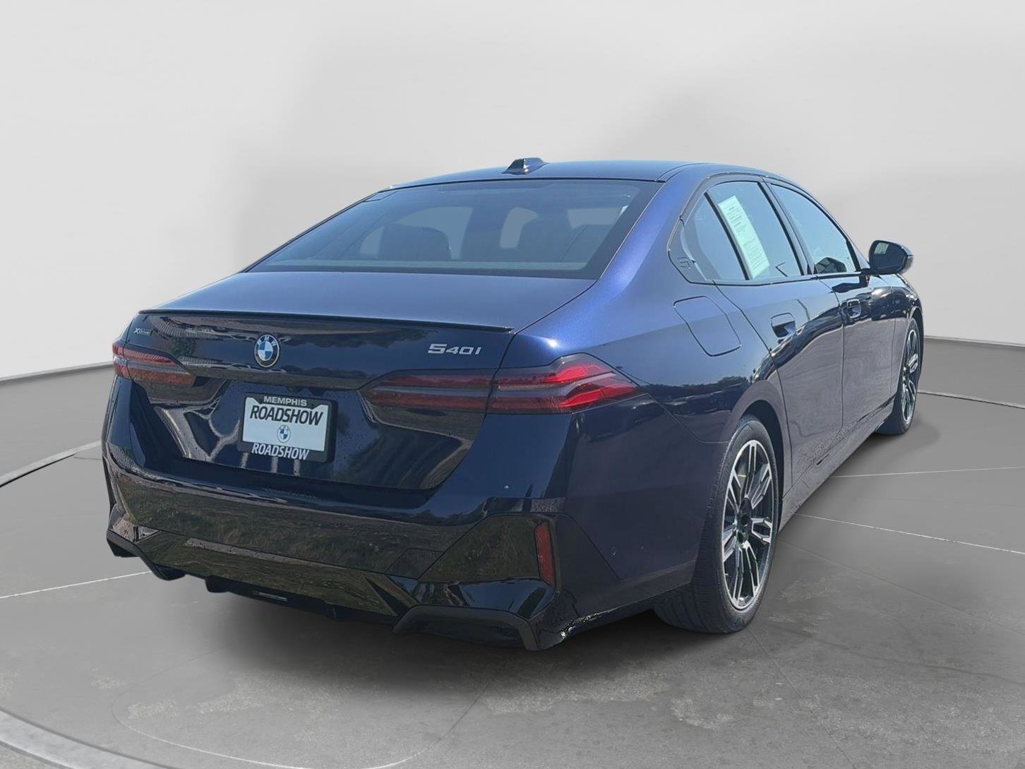 Certified 2024 BMW 540i xDrive w/ Premium Package AWD/4WD image 5