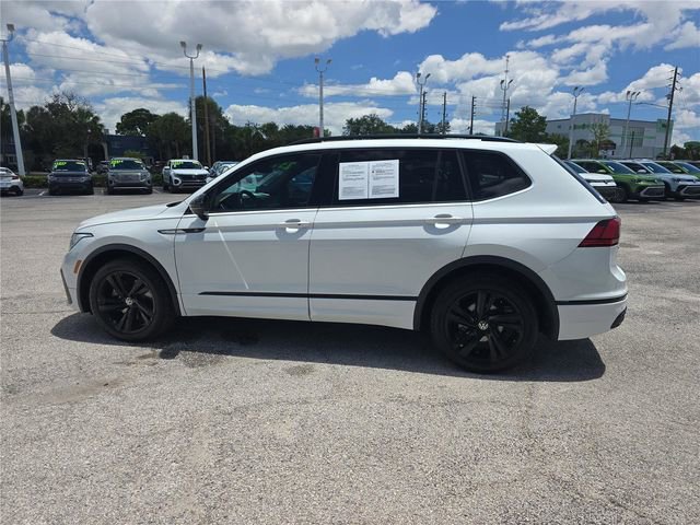 Used 2024 Volkswagen Tiguan SE R-Line FWD image 5