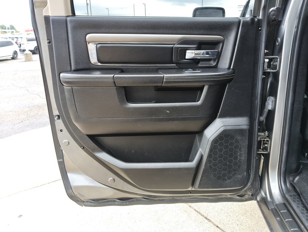 Used 2013 RAM 1500 Sport w/ Sport Premium Group AWD/4WD image 18