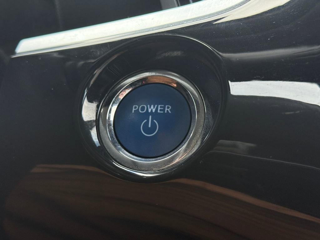 Used 2020 Toyota Prius Prime LE image 32