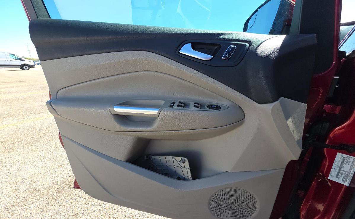 Used 2015 Ford C-MAX Energi SEL w/ Equipment Group 302A image 9