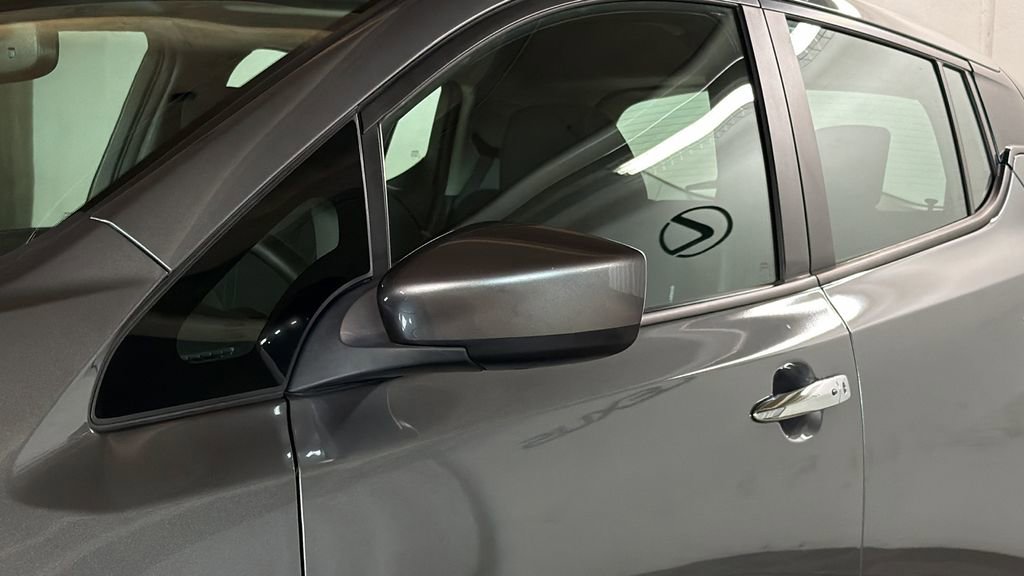 Used 2018 Nissan Leaf SV w/ SV Technology Package image 4