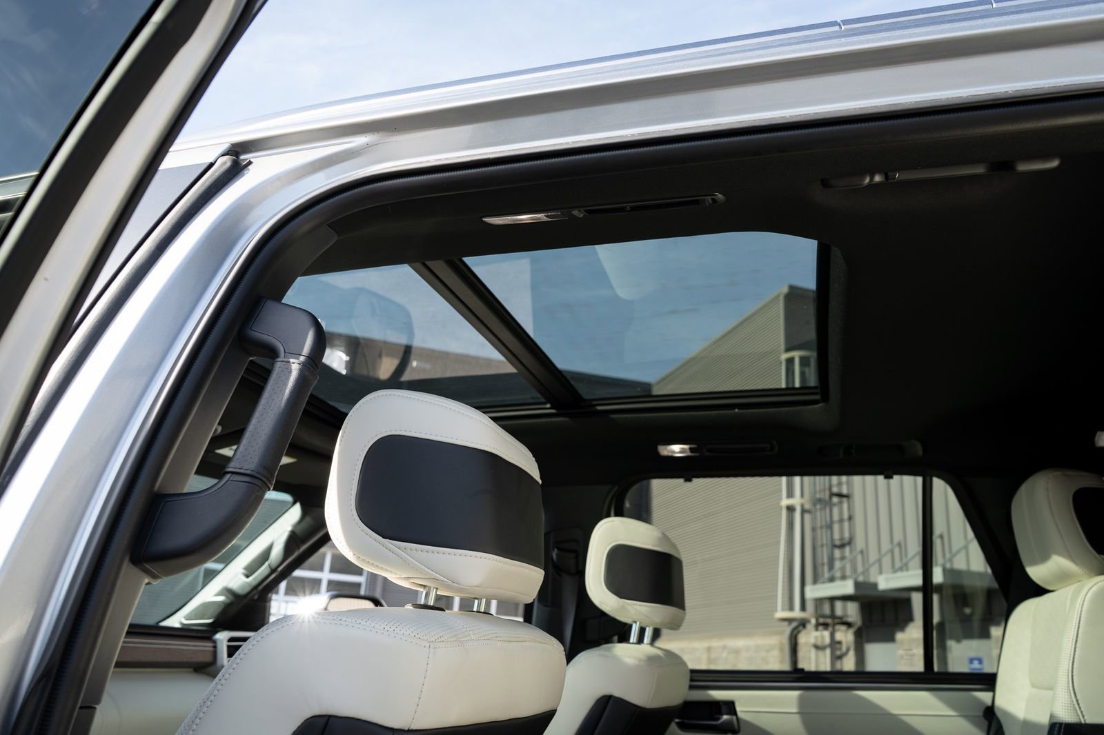 Used 2024 Toyota Sequoia Capstone AWD/4WD image 34