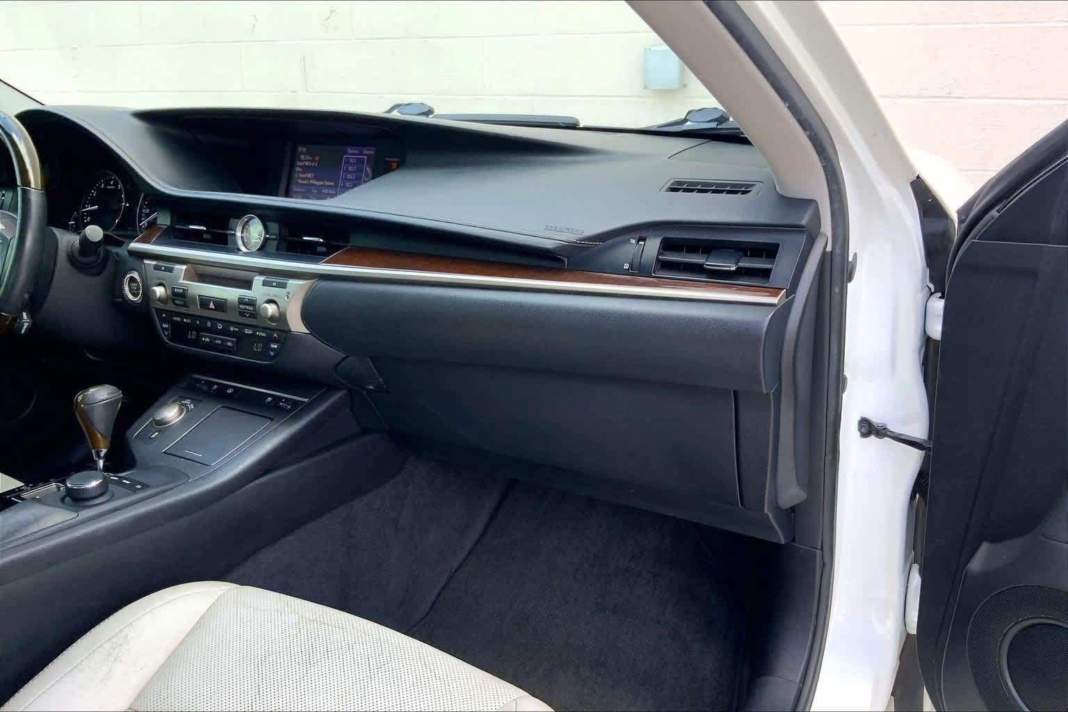 Used 2014 Lexus ES 350 FWD image 23