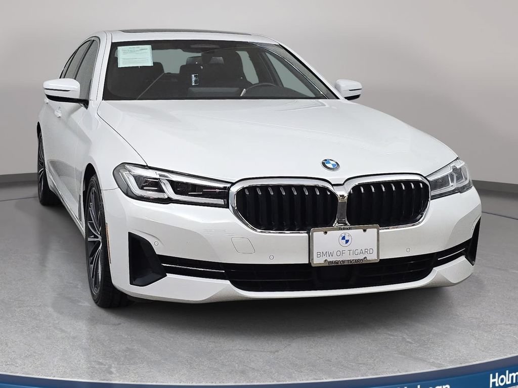 Used 2023 BMW 530i xDrive AWD/4WD image 3