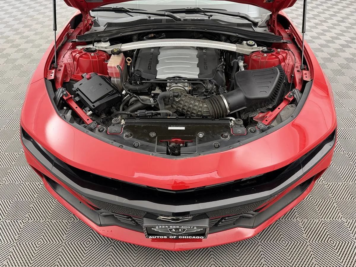 Used 2019 Chevrolet Camaro SS RWD image 31