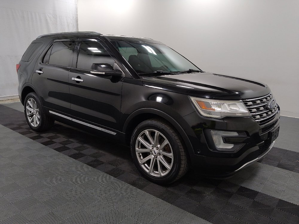 Used 2017 Ford Explorer Limited w/ Equipment Group 301A AWD/4WD image 11