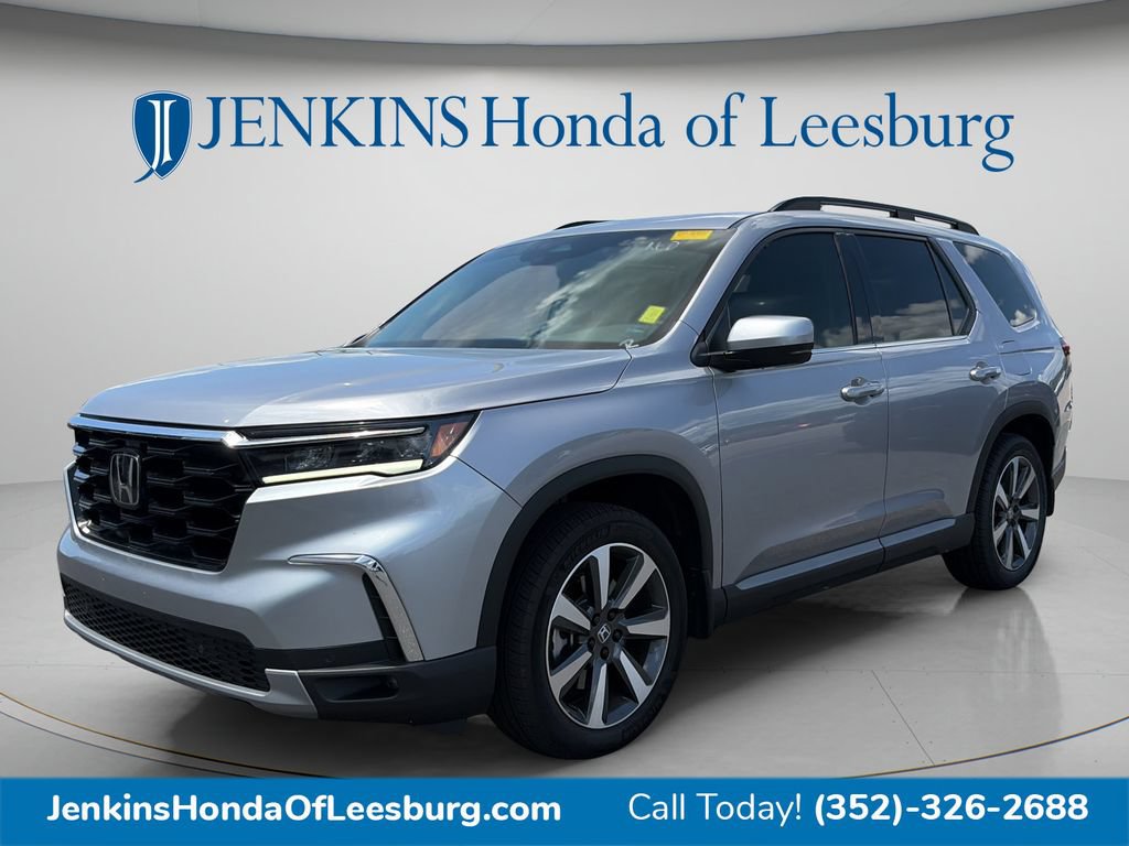 Certified 2025 Honda Pilot Touring image 7