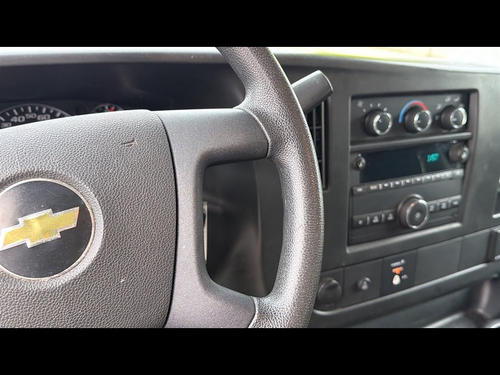 Used 2018 Chevrolet Express 2500 w/ Driver Convenience Package RWD image 14