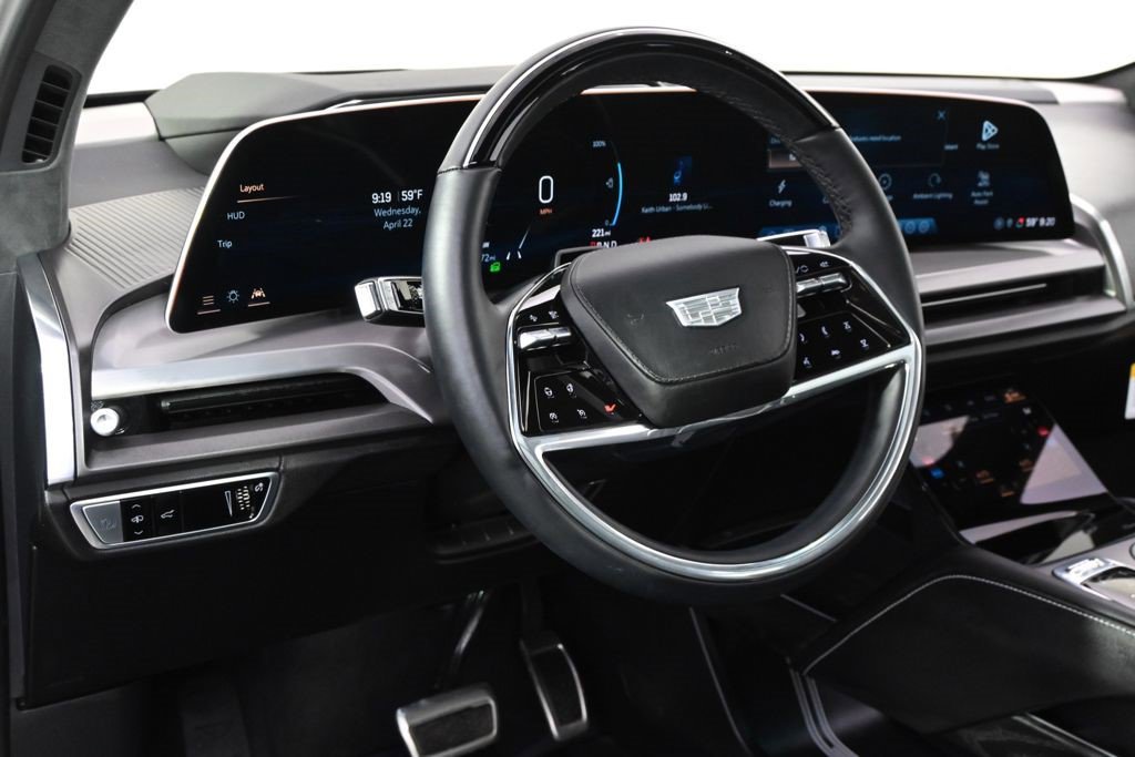 Certified 2026 Cadillac Vistiq Platinum w/ LPO, Floor Liner Package AWD/4WD image 8