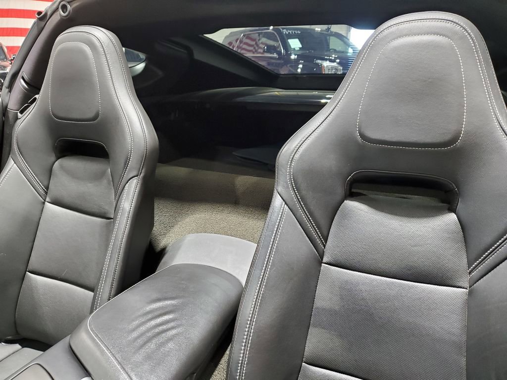 Used 2015 Chevrolet Corvette Stingray Coupe w/ Carbon Flash Badge Package image 28