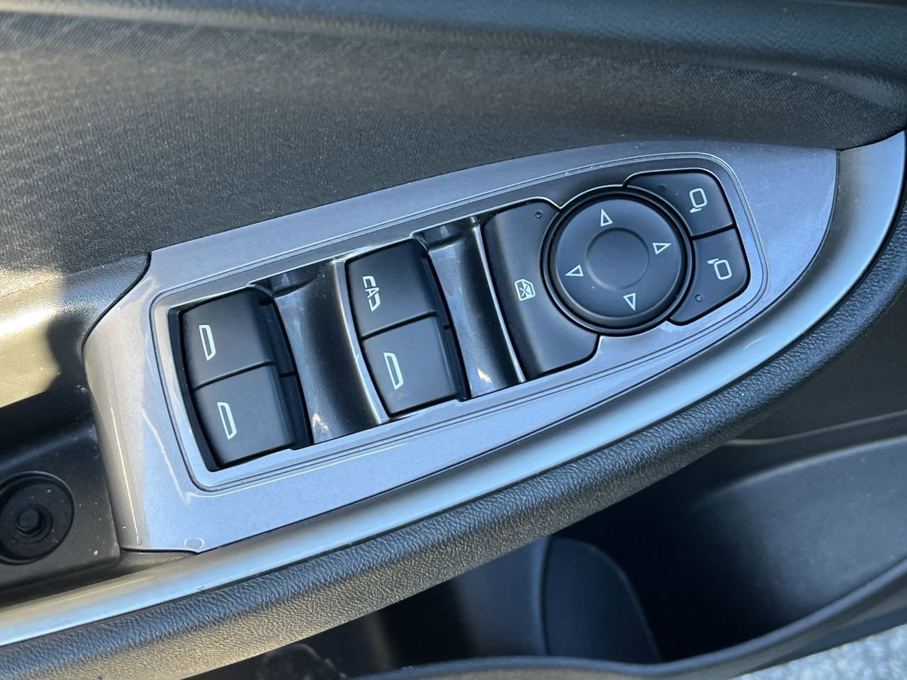 Used 2024 Chevrolet Malibu LT image 19