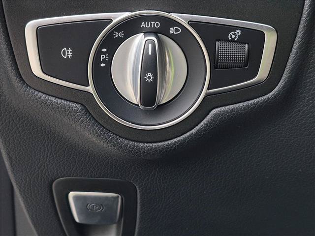 Used 2021 Mercedes-Benz GLC 300 4MATIC image 9