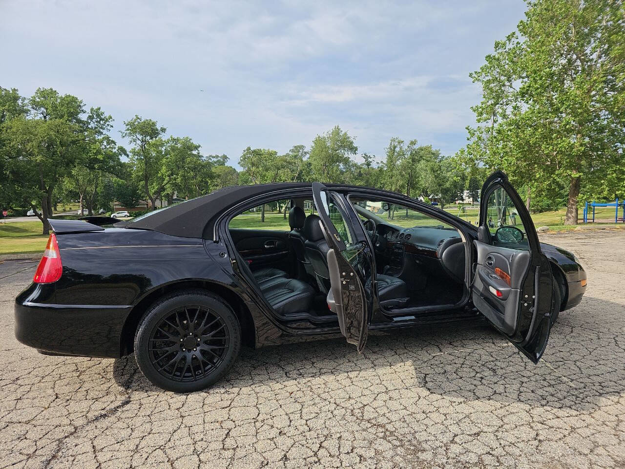 Used 2002 Chrysler 300M image 27