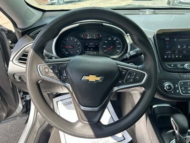 Used 2025 Chevrolet Malibu LT FWD image 16