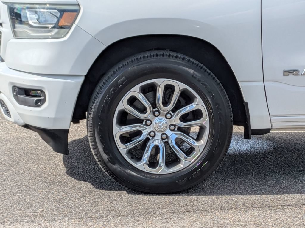 Used 2023 RAM 1500 Laramie AWD/4WD image 11