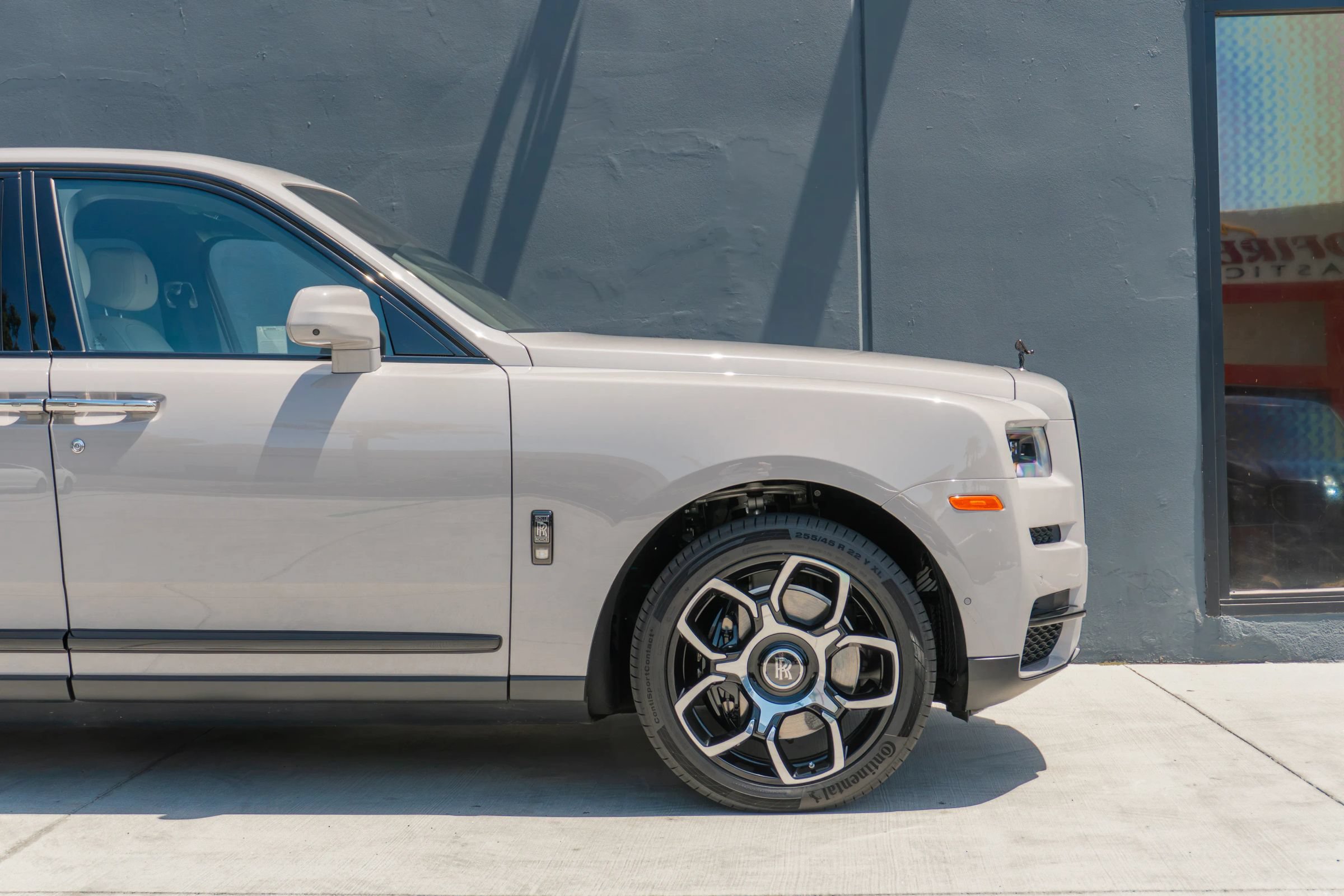 Used 2024 Rolls-Royce Cullinan Black Badge AWD/4WD image 38