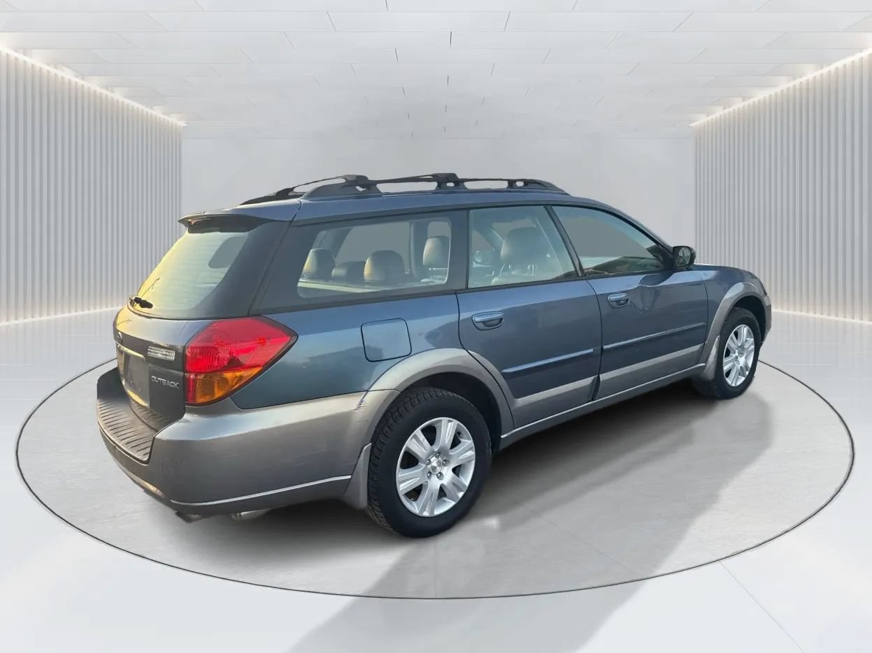 Used 2005 Subaru Outback 2.5i Limited AWD/4WD image 4