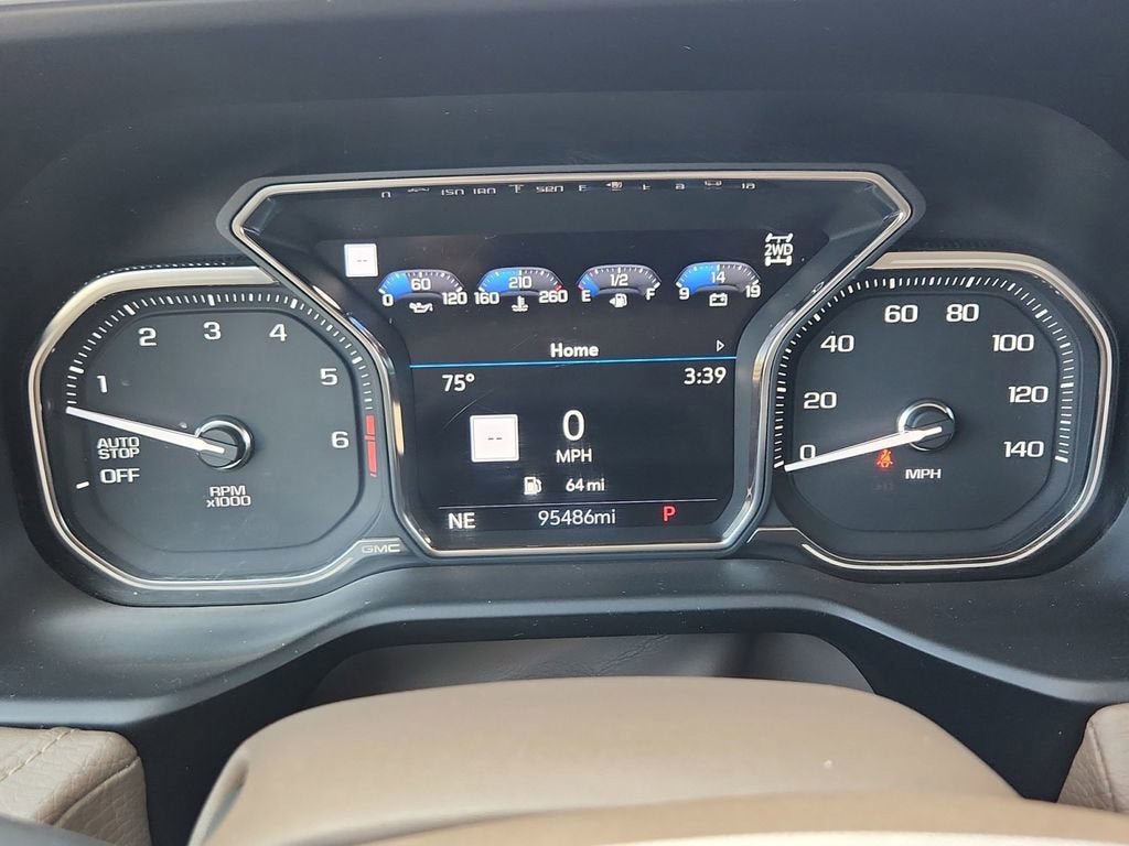 Used 2021 GMC Yukon Denali w/ Denali Premium Package image 24