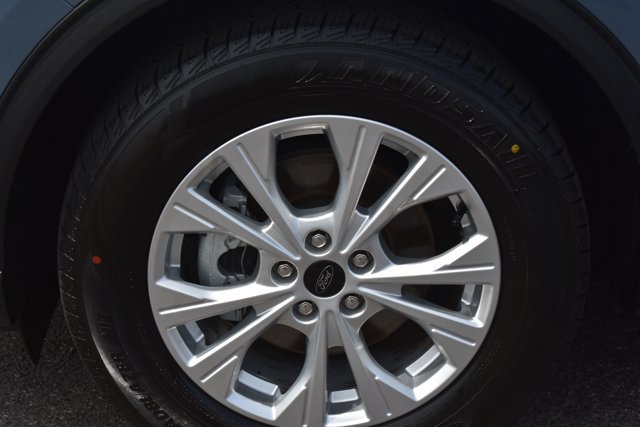 Used 2023 Ford Escape Active w/ Tech Pack #1 AWD/4WD image 11