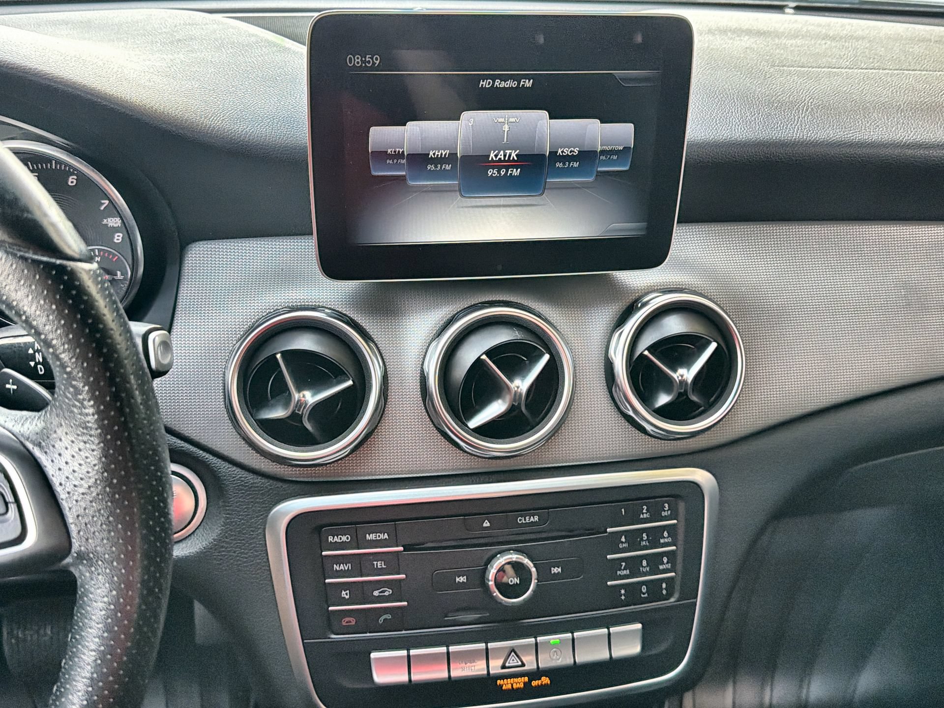 Used 2020 Mercedes-Benz GLA 250 image 16