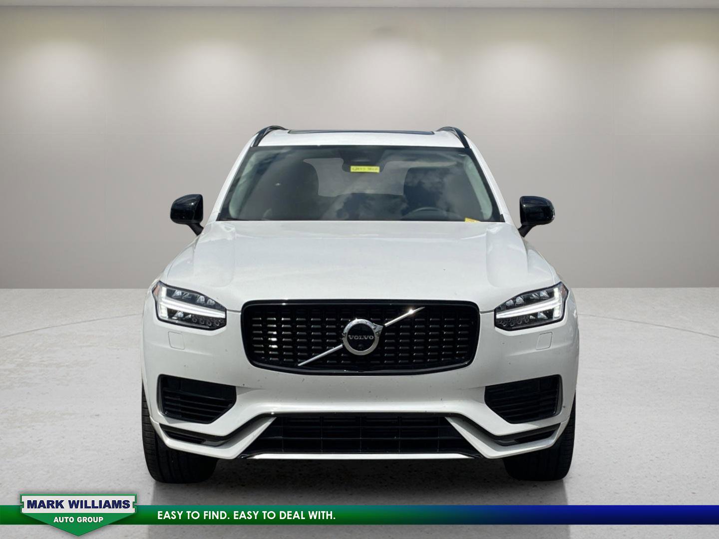 Used 2023 Volvo XC90 T8 Plus image 2