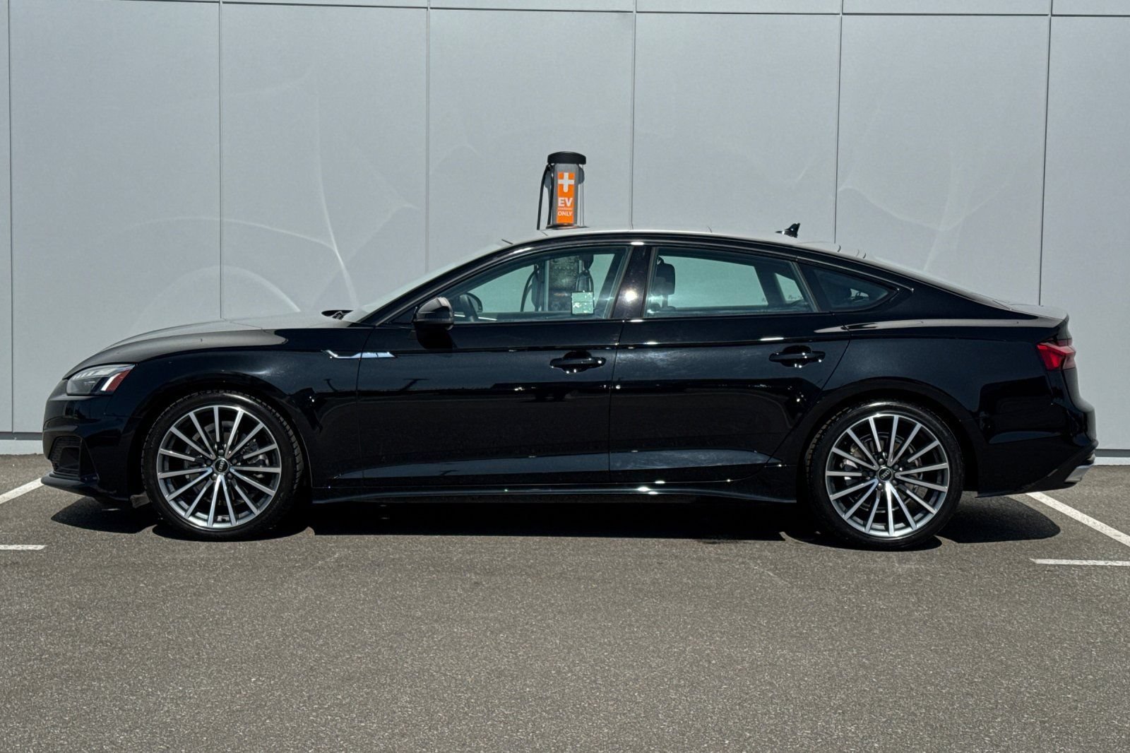 Used 2023 Audi A5 2.0T Premium Plus w/ Premium Plus AWD/4WD image 2