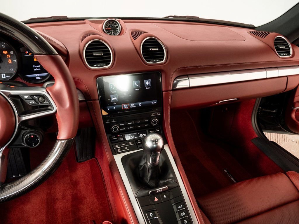 Certified 2024 Porsche 718 Cayman Style Edition image 13