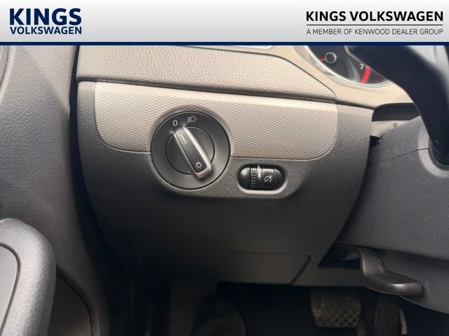 Used 2015 Volkswagen Jetta SE FWD image 23